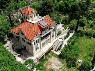 🌟 For Sale: Exquisite Villa in Montenegro 🇲🇪 on the Prestigious Budva Riviera 🌟