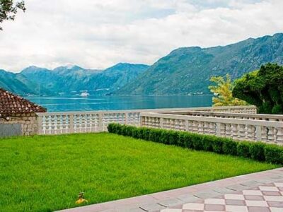 🏰 A Rare Jewel: 18th Century Baroque Castle with Private Dock in Montenegro! 🏰