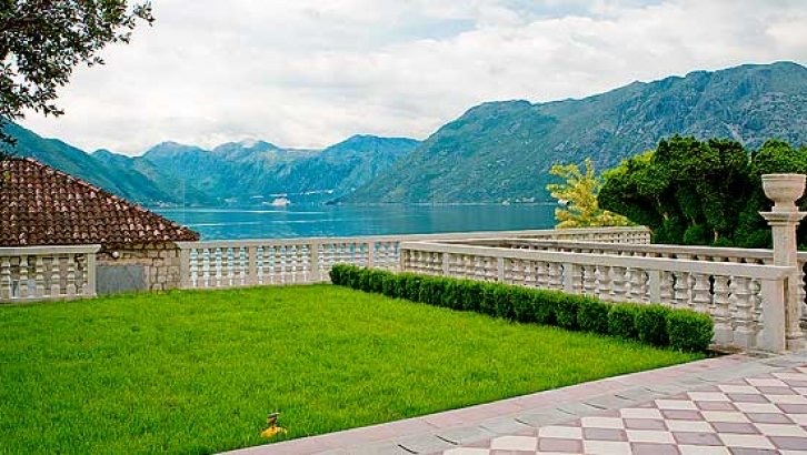 🏰 A Rare Jewel: 18th Century Baroque Castle with Private Dock in Montenegro! 🏰