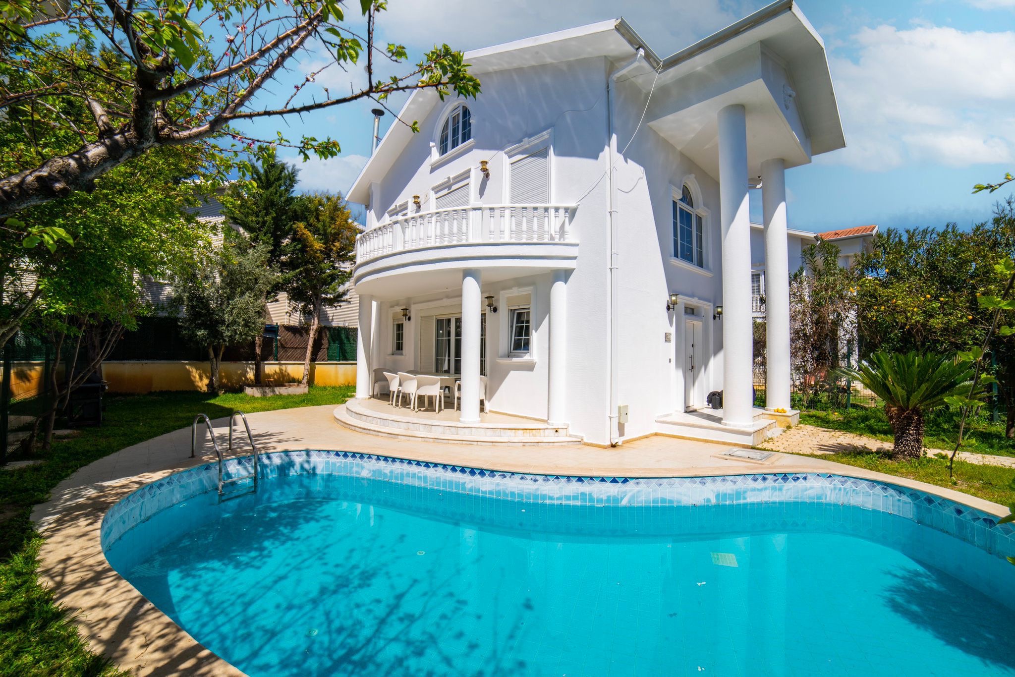 🌟 For Sale: Beautiful 3+1 Villa with Pool Near Belek Beaches 🏊‍♂️