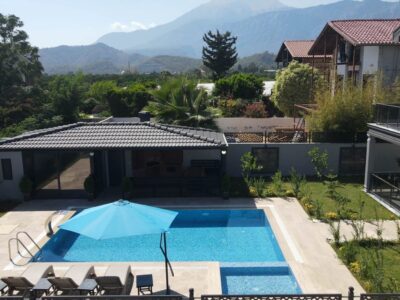 ⭐ Real Estate in Kemer, Turkey 🇹🇷 Cozy Villa with Pool and large Garden in Kiriş ⭐